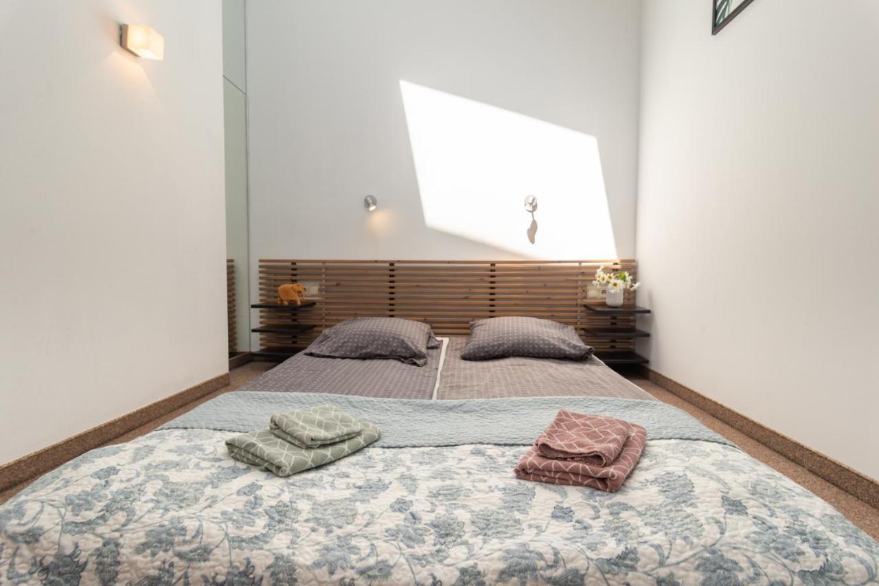 Friendly Family Loft In The Center Apartment คราคูฟ ภายนอก รูปภาพ