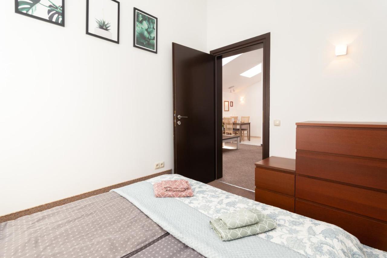 Friendly Family Loft In The Center Apartment คราคูฟ ภายนอก รูปภาพ